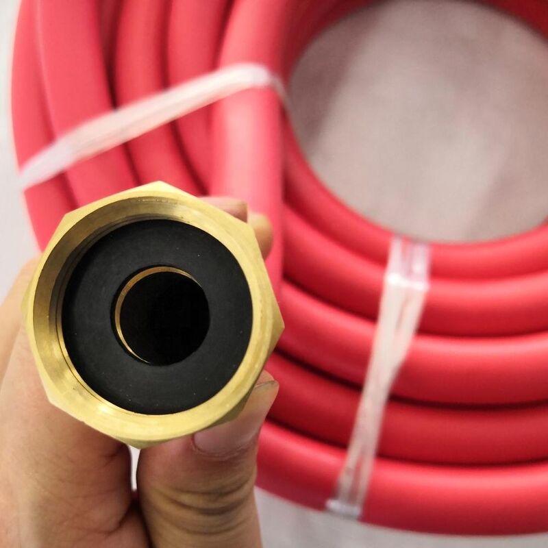 OEM manguera de jardín sin torceduras con cubierta de caucho sintético EPDM y presión de 10bar/150psi para uso en césped y jardín